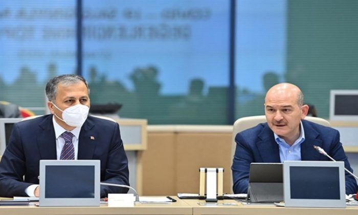 Koronavirüs Salgınıyla Mücadele Değerlendirme Toplantısı