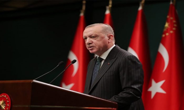 “Ramazan ayının ilk iki haftasında tedbirleri biraz daha sıkılaştırarak kısmi kapanma uygulamasına geçiyoruz”