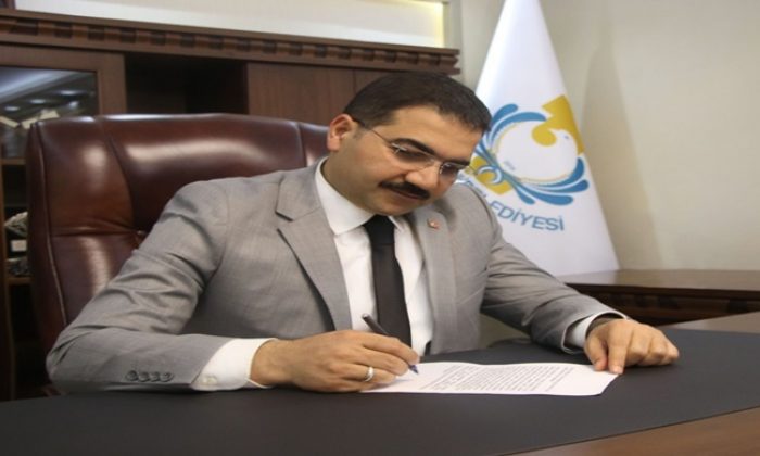 BAŞKAN CANPOLAT: CUMHURİYETİMİZİN 98’İNCİ YIL DÖNÜMÜ KUTLU OLSUN